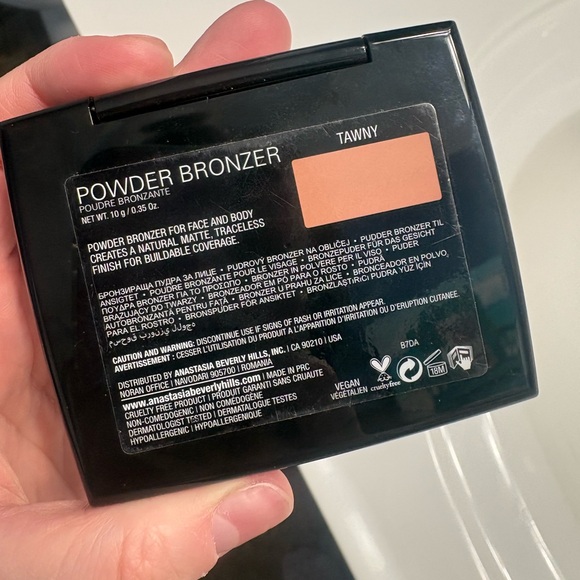 Anastasia Powder Bronzer - Picture 4 of 6